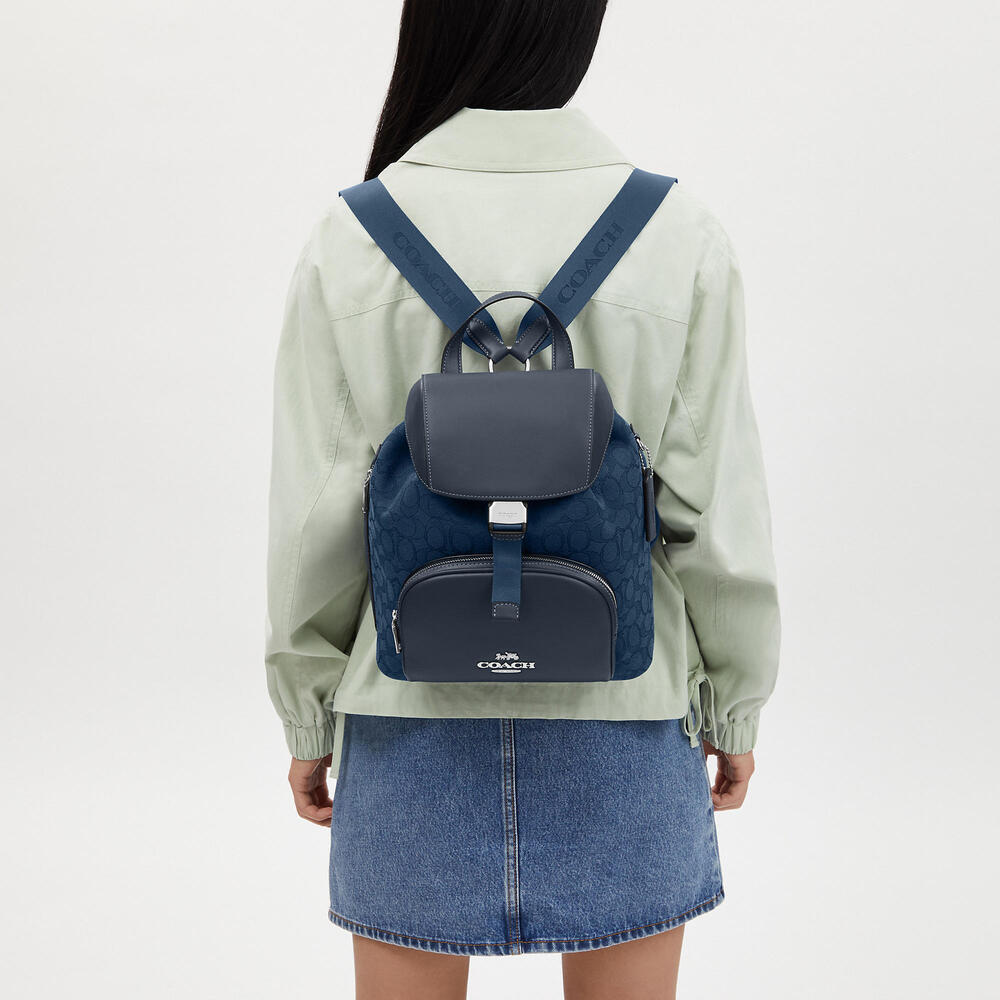 Coach Large Backpack In Signature Jacquard - Picture 5 of 7